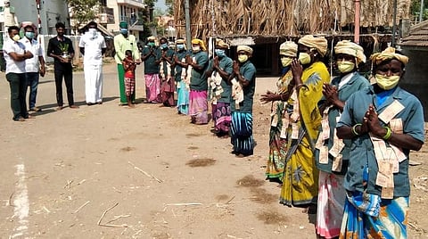 தூய்மைப் பணியாளர்களுக்கு மரியாதை.