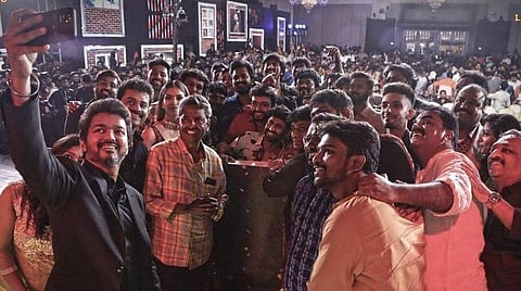 'மாஸ்டர்' கடந்துள்ள கஷ்டங்கள்: இயக்குநர் ரத்னகுமார் உருக்கம்