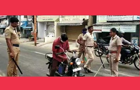 பொதுமக்களிடம் கடுமை காட்டும் காவல்துறை; புகார் அளிக்க வசதி ஏற்படுத்தக் கோரி மனு: டிஜிபிக்கு மனித உரிமை ஆணையம் நோட்டீஸ்