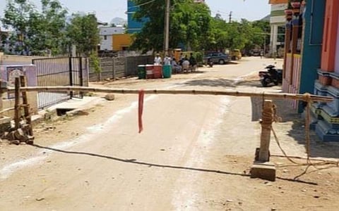 மதுரையில் கரோனா சமூக தொற்றாகப் பரவவில்லை: முன்னெச்சரிக்கையாக மாவட்டத்தில் 10 குடியிருப்புப் பகுதிகளுக்கு ‘சீல்’