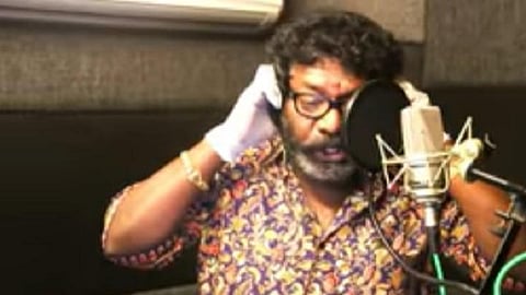 கரோனா  விழிப்புணர்வுக்காக கானா பாடல் பாடிய கருணாஸ் எம்எல்ஏ