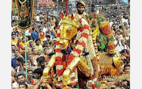 அழகர்கோயில் வளாகத்திலேயே வைகை தண்ணீரில் கள்ளழகர் இறங்குகிறார்?- பக்தர்கள் இல்லாமல் நடத்த கோயில் நிர்வாகம் முயற்சி