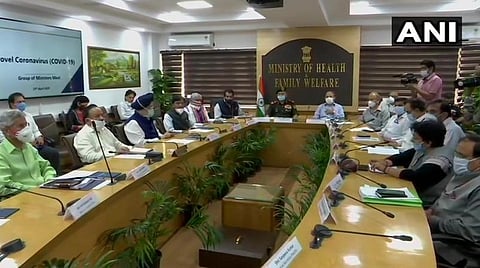 கரோனா தீவிரமாக பரவும் பகுதிகள்; கடும் நடவடிக்கை எடுப்பது பற்றி மத்திய அமைச்சர்கள் ஆலோசனை