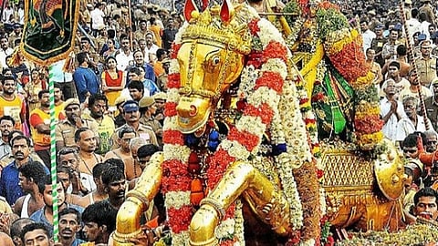 கரோனா ஊரடங்கால் கள்ளழகர் வைகை ஆற்றில் இறங்கும் திருவிழா ரத்து: மண்டூக மகரிஷிக்கு மோட்சம் அளிக்கும் நிகழ்ச்சி மட்டும் நேரலையாக ஒளிபரப்பு- கோயில் நிர்வாகம் அறிவிப்பு