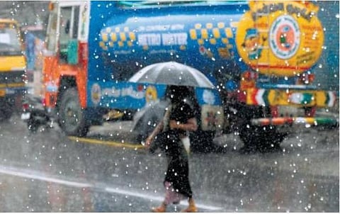 கோவை, சேலம் உள்ளிட்ட 8 மாவட்டங்களில் ஆலங்கட்டியுடன் கூடிய கனமழை பெய்ய வாய்ப்பு- 9 நகரங்களில் 100 டிகிரிக்கு மேல் வெப்பநிலை பதிவு