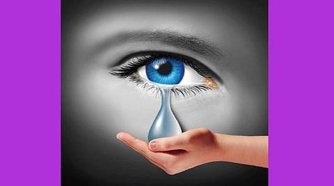 குடும்ப வன்முறைக்கு ஆளாகும் பெண்கள் தயங்காமல் உதவி எண்களை அழைக்கலாம்: தமிழக அரசு அறிவிப்பு