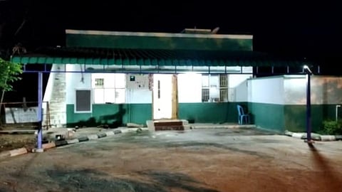 காவலர் குடியிருப்பு