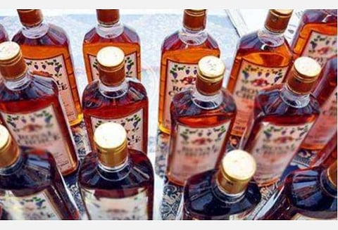 போதை அடிமைகளால் மதுபானங்களுக்கு ஆபத்து: குற்றவியல் நீதிமன்றங்களில் உள்ள மதுபானங்களை அழிக்க உயர் நீதிமன்றம் உத்தரவு