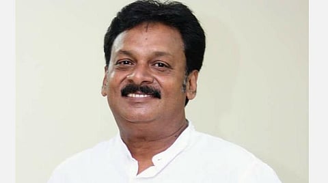 அயர்ன் வண்டிக்காரருக்கு உதவிக்கரம் நீட்டிய நடிகர் அழகம்பெருமாள்