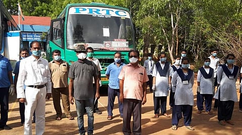 பிஹாருக்கு அனுப்பி வைக்கப்பட்ட மாணவர்கள்.