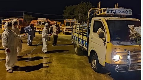 கும்பகோணம் மார்க்கெட்டுக்கு உருளைக்கிழங்கு ஏற்றிவந்த லாரி ஓட்டுநருக்குக் கரோனா: மார்க்கெட்டுக்கு சீல்