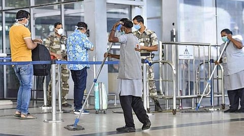 மே 11-ம் தேதி தமிழக நிலவரம்: மாவட்ட வாரியாக கரோனா தொற்று உள்ளவர்களின் பட்டியல்