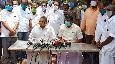 ஆன்லைனில் மது விற்பனையைத் தொடரலாம்: கார்த்தி சிதம்பரம் எம்.பி கருத்து 