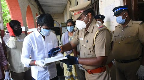 காவல்துறையினர் எல்லோருக்கும் எல்லைச்சாமி: சூரி