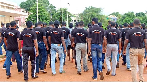 ஆதரவற்றோருக்கு உணவு; ஏழைகளுக்கு நிவாரணப் பொருட்கள்!- கரோனா துயரத்திலும் கைகொடுக்கும் ராணுவ வீரர்கள்