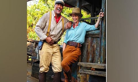 ட்வெய்ன் ராக் ஜான்சன், எமிலி ப்ளன்ட் சூப்பர்ஹீரோ படத்தை வாங்கிய நெட்ஃபிளிக்ஸ்