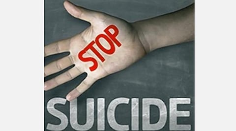 போடியில் தனிமைப்படுத்தப்பட்ட முகாமில்  தங்கியிருந்த இளைஞர் தற்கொலை