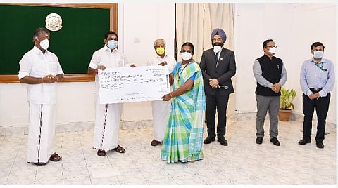 உழவர் உற்பத்தியாளர் நிறுவனங்களுக்கு கடனுதவி வழங்கிய முதல்வர் பழனிசாமி