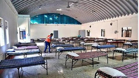 வெளிமாநிலங்களில் இருந்து வருவோர் தொடர்ந்து அதிகரிப்பு: தூத்துக்குடி மாவட்டத்தில் 9 இடங்களில் தனிமை மையங்கள் அமைப்பு- 700 பேரை தங்க வைக்க ஏற்பாடு