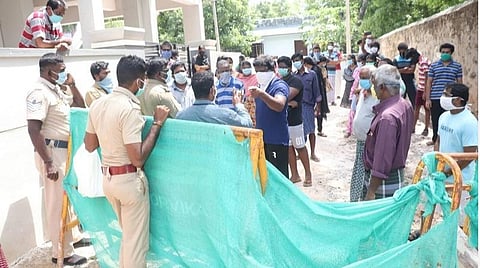 நாகர்கோவிலில் கரோனாவினால் குணமடைந்தோர் வசித்த பகுதியை தனிமைப்படுத்தலில் இருந்து நீக்கக்கோரி பொதுமக்கள் போராட்டம்: போலீஸ் குவிப்பு