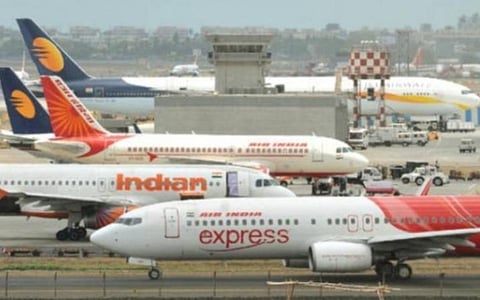 மே 25-ம் தேதி முதல் உள்நாட்டு விமானப் போக்குவரத்து தொடங்கப்படும்: மத்திய அரசு அறிவிப்பு