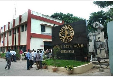 கரோனாவால் கஷ்டப்படும் மக்களுக்கு மேலும் ஷாக் கொடுக்கும் மின்சார வாரியம்: மதுரையில் குவியும் புகார்கள்