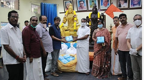 சினிமா தொழிலாளர்களுக்கு 25000 முக கவசங்கள்: தமிழக பாஜக சார்பில் விநியோகம்