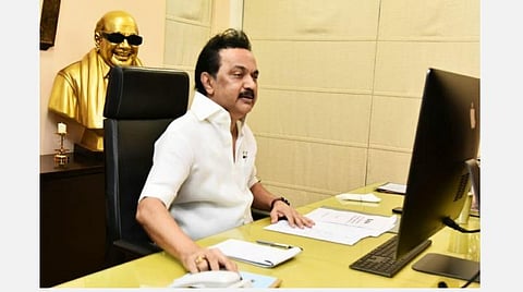 மாவட்ட வாரியாக அரசின் ஊழல்களை பட்டியலெடுக்க குழு; தொண்டர்களைக் காக்க வழக்கறிஞர் படை: திமுக மாவட்டச் செயலாளர்கள் கூட்டத்தில் தீர்மானம்