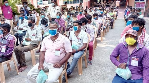 விருதுநகரில் பணியாற்றி வந்த வெளிமாநிலத் தொழிலாளர்கள் சொந்த ஊருக்கு அனுப்பிவைப்பு