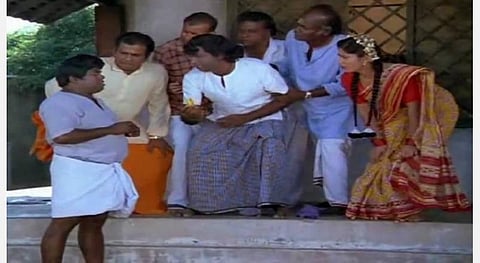 நக்கல் டைமிங், நையாண்டி ரைமிங்கில் கவுண்டமணி காமெடி ராஜா!  - கவுண்டமணி பிறந்தநாள் இன்று! 