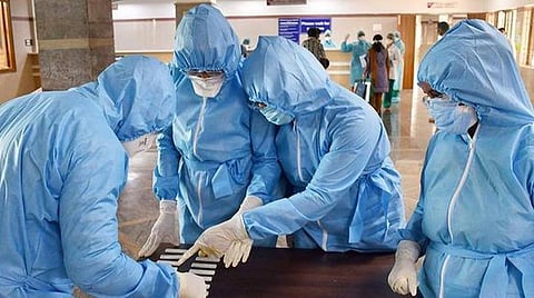 மே 26-ம் தேதி தமிழக நிலவரம்: மாவட்ட வாரியாக கரோனா தொற்று உள்ளவர்களின் பட்டியல்