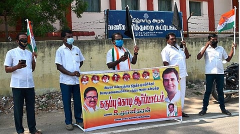 தூத்துக்குடி மாவட்டத்தில் 28 இடங்களில் காங்கிரஸார் போராட்டம்: முன்னாள் எம்எல்ஏ உள்ளிட்டோர் கைது