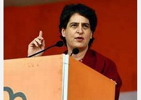 வெளிமாநிலங்களில் சிக்கிய தொழிலாளர்களுக்கு உதவி வாக்குவங்கியை மேம்படுத்த முயலுகிறதா காங்கிரஸ்?