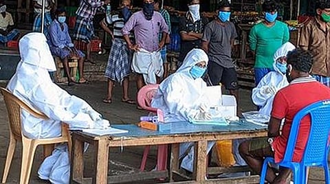 மே 27-ம் தேதி தமிழக நிலவரம்: மாவட்ட வாரியாக கரோனா தொற்று உள்ளவர்களின் பட்டியல்