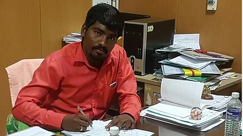 அரசுப்பணி வாங்கித் தருவதாக பண மோசடி: போலி ஐஏஎஸ் அதிகாரி கைது