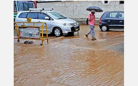 கேரளாவில் தீவிரமடைந்த பருவ மழை- திண்டுக்கல், தேனி, கோவை, நீலகிரியில் இன்று கனமழை?