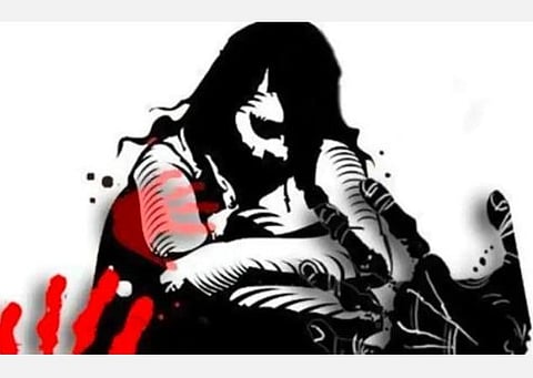 தலை துண்டிக்கப்பட்டு, கைகள் அறுக்கப்பட்டு இளம்பெண் கொலை- ஓராண்டுக்குப் பின் சிக்கிய கொலையாளி