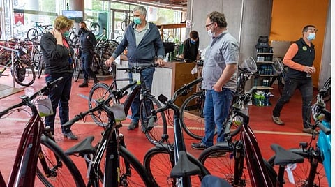 கரோனா விளைவு; பொதுப் போக்குவரத்துக்கு குட்பை: சைக்கிளுக்கு வந்தனம் சொல்லும் ஐரோப்பியர்கள்!