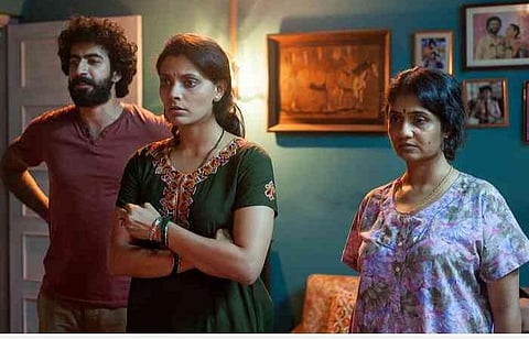 ‘சோக்டு: பைசா போல்தா ஹை’- பணமதிப்பு நீக்கத்தைச் சுற்றி ஒரு பரமபதம்