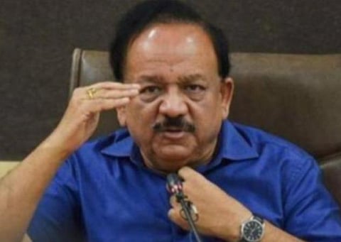 மகாராஷ்டிராவில் அதிகரிக்கும் கரோனா தொற்று; மாநில அமைச்சர்கள், அதிகாரிகளுடன்  ஹர்ஷ் வர்தன் ஆலோசனை 