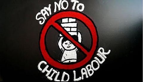 விருதுநகரில் பட்டாசு ஆலையில் பணியாற்றிய குழந்தைத் தொழிலாளர்கள் மீட்பு