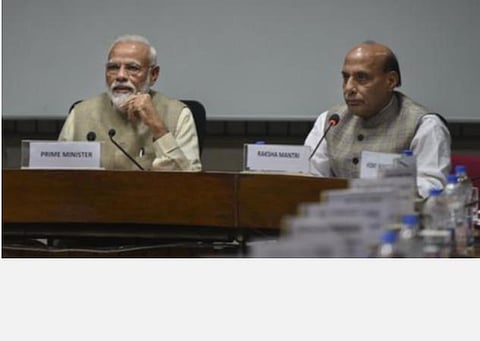 மோடியின் வளர்ச்சித் திட்டங்களினால் பாக். ஆக்ரமிப்பு காஷ்மீர் மக்களும் இந்தியாவுடன்  இணைய விரும்புவார்கள்: ராஜ்நாத் சிங் 