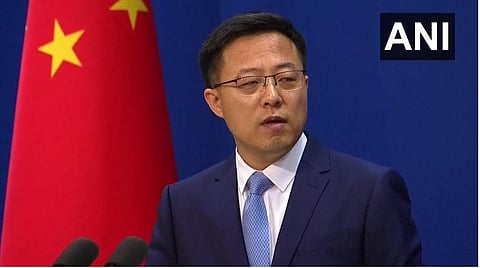 சீனாவின் வெளியுறவுத்துறை அமைச்சகத்தின் செய்தித் தொடர்பாளர் ஹூவா லிஜான்   பேட்டி அளித்த காட்சி : படம் | ஏஎன்ஐ.