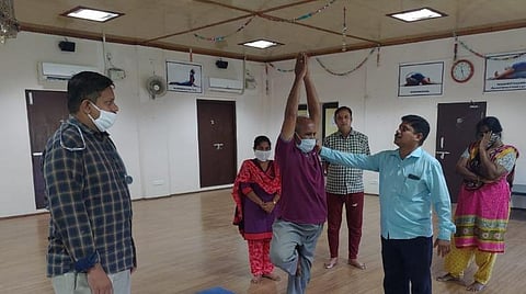 அரசு யோகா மருத்துவப் பிரிவில் தொடரும் பயிற்சி.