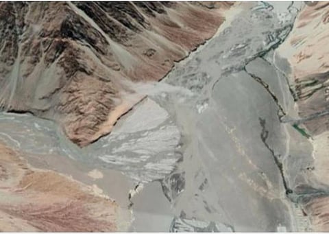 இந்திய-சீனா எல்லையில் கல்வான் நதியின் மீது அணையைக் கட்டுகிறதா சீனா ?