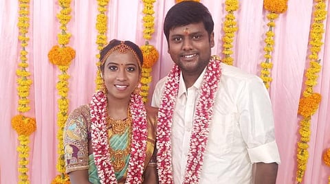 கரோனா ஊரடங்கில் காதலியைக் கரம்பிடித்த அஸ்வின்