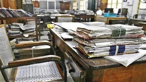 இந்து தமிழ் ஆன்லைன் செய்தி எதிரொலி: மீண்டும் தேவகோட்டைக்கு மாறிய மாவட்டக் கல்வி அலுவலகம்