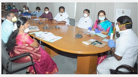 கரோனாவால் பாதிக்கப்படுவோரின் எண்ணிக்கையைக் கண்டு அச்சப்படத் தேவை இல்லை: அமைச்சர் சி.விஜயபாஸ்கர் 