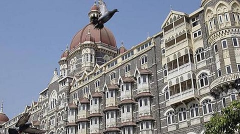 லஷ்கர்-இ-தொய்பா தீவிரவாதிகள் மிரட்டலால் தாஜ் ஹோட்டல்களுக்கு பாதுகாப்பு அதிகரிப்பு