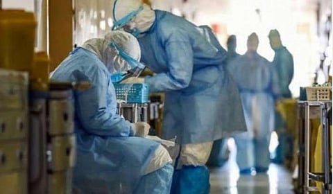 தேசிய மருத்துவர்கள் தினம்; கரோனா சிகிச்சை- மருத்துவனின் ஒரு நாள் பயணம்